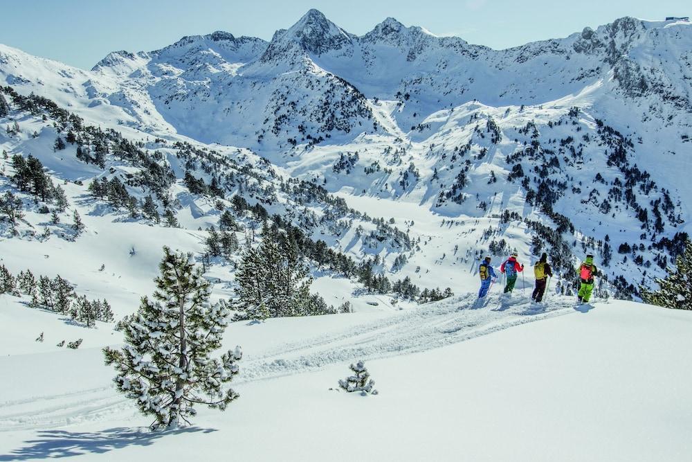 Snoe Apartamentos Mont Romies Plaza Salardu Bagian luar foto
